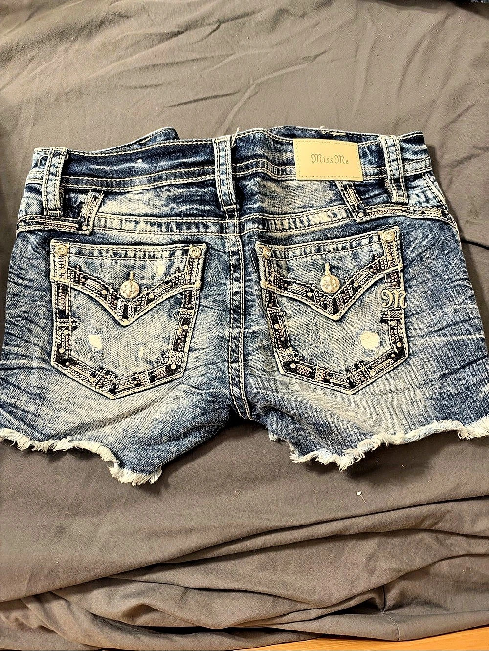 Miss Me Mid-Rise Short Denim Jean Shorts Blue Waist 28